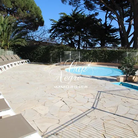 Daire T2 Pour 4 Personnes Vue A 50m De La De Pramousquier